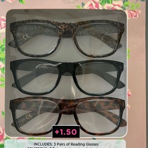 Betsey Johnson Readers 1.5